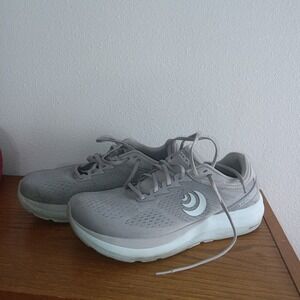 Topo Athletic W-Phantom 3 Women's Running Shoes Size 10 Grey/Stone Used - Good